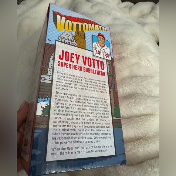 Cincinnati Reds Red and White Bobblehead Figure - Picture 3 of 3